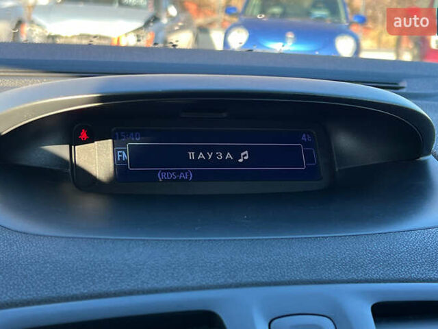 Белый Рено Меган, объемом двигателя 1.5 л и пробегом 206 тыс. км за 8500 $, фото 12 на Automoto.ua