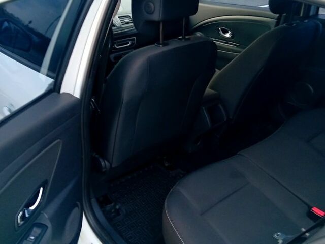 Белый Рено Меган, объемом двигателя 1.5 л и пробегом 238 тыс. км за 9200 $, фото 7 на Automoto.ua