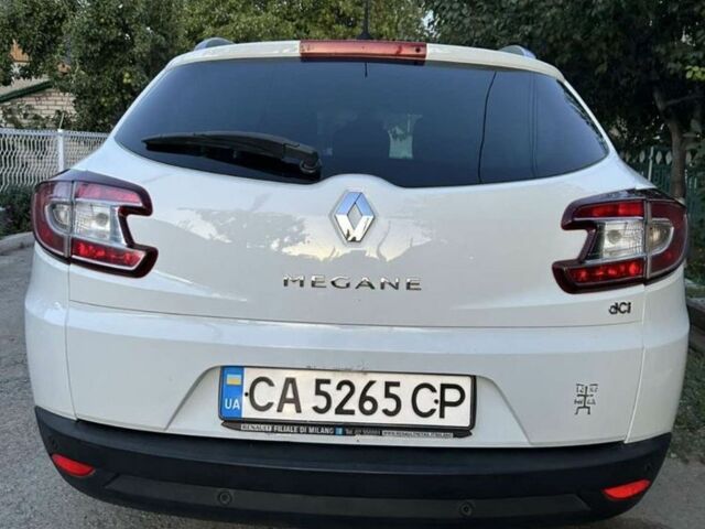 Белый Рено Меган, объемом двигателя 1.5 л и пробегом 175 тыс. км за 7400 $, фото 2 на Automoto.ua