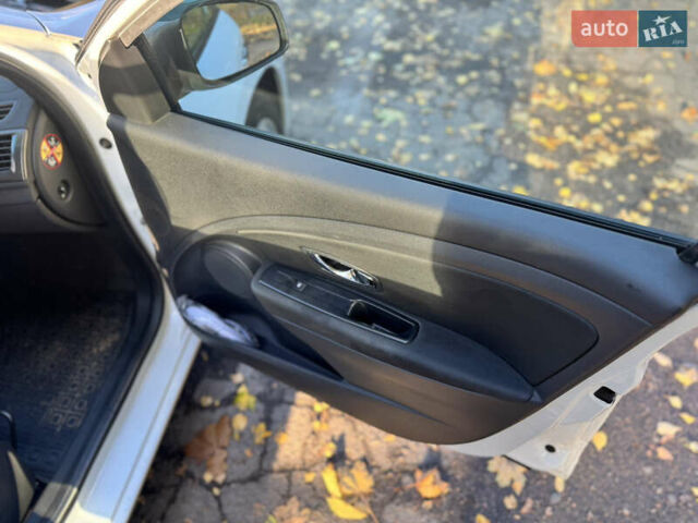 Белый Рено Меган, объемом двигателя 1.46 л и пробегом 140 тыс. км за 8500 $, фото 15 на Automoto.ua