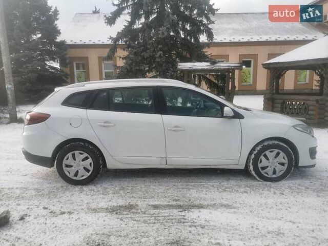 Белый Рено Меган, объемом двигателя 1.5 л и пробегом 262 тыс. км за 5500 $, фото 4 на Automoto.ua