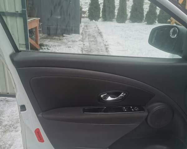 Белый Рено Меган, объемом двигателя 1.5 л и пробегом 262 тыс. км за 5500 $, фото 10 на Automoto.ua