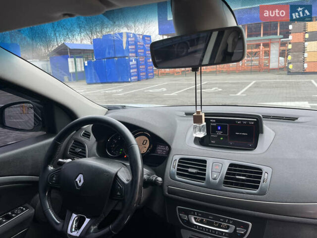 Белый Рено Меган, объемом двигателя 1.46 л и пробегом 330 тыс. км за 8500 $, фото 8 на Automoto.ua