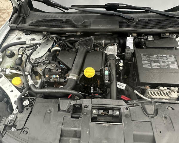 Білий Рено Меган, об'ємом двигуна 1.5 л та пробігом 245 тис. км за 9500 $, фото 5 на Automoto.ua