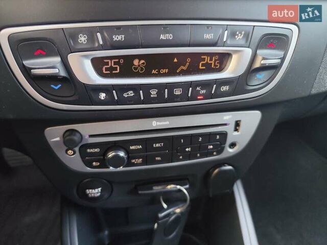 Білий Рено Меган, об'ємом двигуна 1.5 л та пробігом 165 тис. км за 8150 $, фото 56 на Automoto.ua