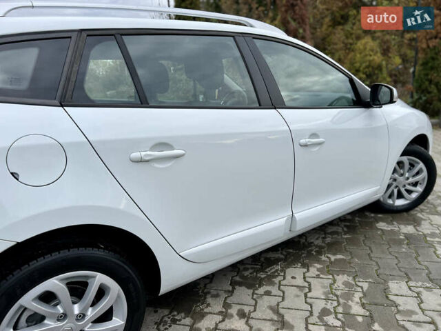 Белый Рено Меган, объемом двигателя 1.5 л и пробегом 192 тыс. км за 8450 $, фото 24 на Automoto.ua