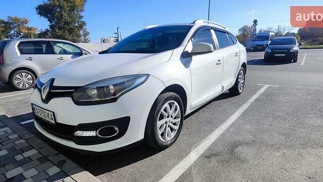 Рено Меган 2014 в Киеве на Automoto.ua Белый Рено Меган, объемом двигателя 1.5 л и пробегом 257 тыс. км за 8500 $, фото 8 на Automoto.ua