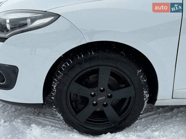 Білий Рено Меган, об'ємом двигуна 1.5 л та пробігом 260 тис. км за 8450 $, фото 14 на Automoto.ua