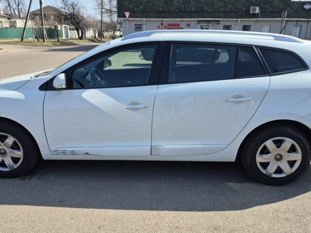 Белый Рено Меган, объемом двигателя 1.5 л и пробегом 229 тыс. км за 8100 $, фото 6 на Automoto.ua