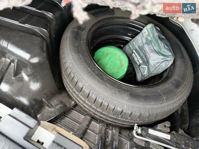 Рено Меган 2014 в Полтаве на Automoto.ua Белый Рено Меган, объемом двигателя 1.46 л и пробегом 320 тыс. км за 7800 $, фото 9 на Automoto.ua