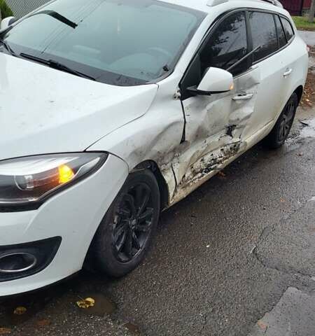 Белый Рено Меган, объемом двигателя 1.5 л и пробегом 254 тыс. км за 6000 $, фото 3 на Automoto.ua