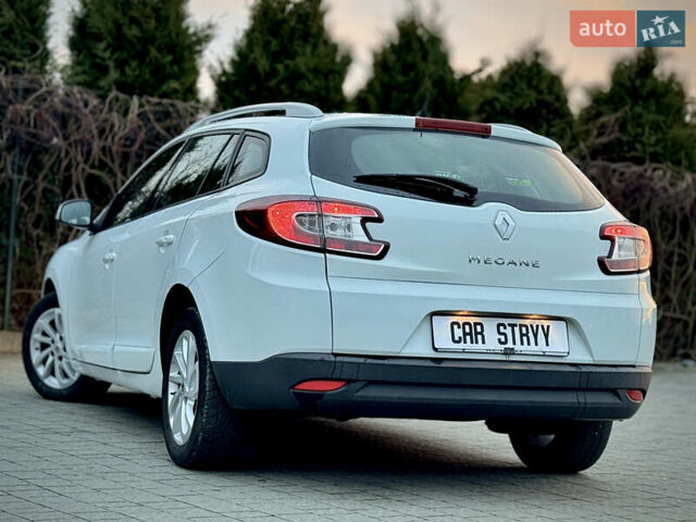 Білий Рено Меган, об'ємом двигуна 1.6 л та пробігом 227 тис. км за 7999 $, фото 12 на Automoto.ua