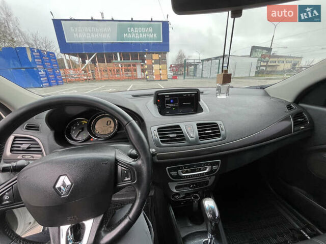 Белый Рено Меган, объемом двигателя 1.46 л и пробегом 330 тыс. км за 8500 $, фото 11 на Automoto.ua