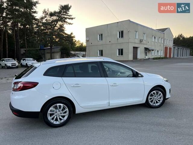Белый Рено Меган, объемом двигателя 1.5 л и пробегом 196 тыс. км за 8900 $, фото 11 на Automoto.ua