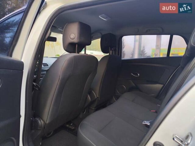 Білий Рено Меган, об'ємом двигуна 1.5 л та пробігом 165 тис. км за 8150 $, фото 38 на Automoto.ua