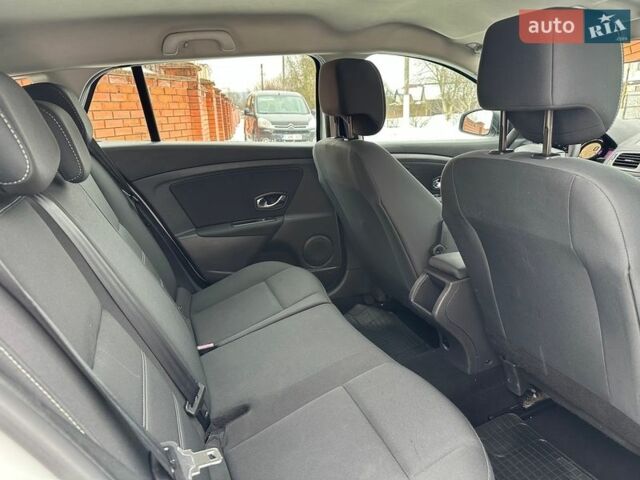 Белый Рено Меган, объемом двигателя 1.5 л и пробегом 192 тыс. км за 8490 $, фото 34 на Automoto.ua