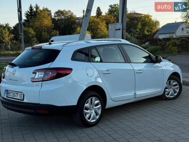 Белый Рено Меган, объемом двигателя 1.5 л и пробегом 207 тыс. км за 6800 $, фото 9 на Automoto.ua