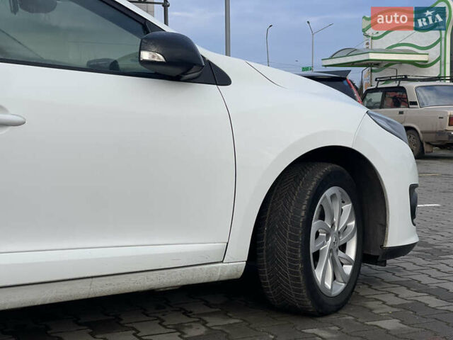 Білий Рено Меган, об'ємом двигуна 1.5 л та пробігом 225 тис. км за 9700 $, фото 4 на Automoto.ua