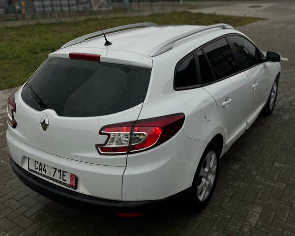 Белый Рено Меган, объемом двигателя 1.5 л и пробегом 297 тыс. км за 6690 $, фото 7 на Automoto.ua