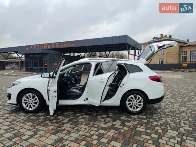 Білий Рено Меган, об'ємом двигуна 1.46 л та пробігом 331 тис. км за 8500 $, фото 4 на Automoto.ua