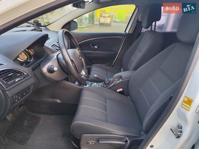 Білий Рено Меган, об'ємом двигуна 1.5 л та пробігом 165 тис. км за 8150 $, фото 22 на Automoto.ua