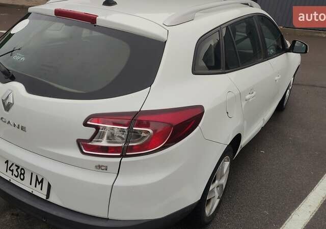 Белый Рено Меган, объемом двигателя 1.46 л и пробегом 234 тыс. км за 8500 $, фото 9 на Automoto.ua