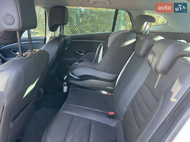 Білий Рено Меган, об'ємом двигуна 1.46 л та пробігом 237 тис. км за 8300 $, фото 14 на Automoto.ua