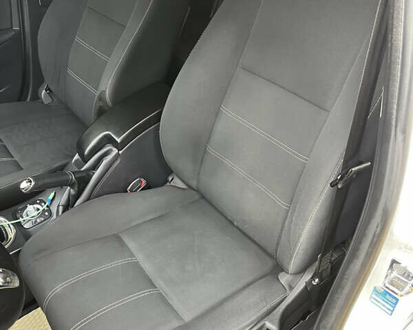 Белый Рено Меган, объемом двигателя 1.46 л и пробегом 272 тыс. км за 8700 $, фото 14 на Automoto.ua