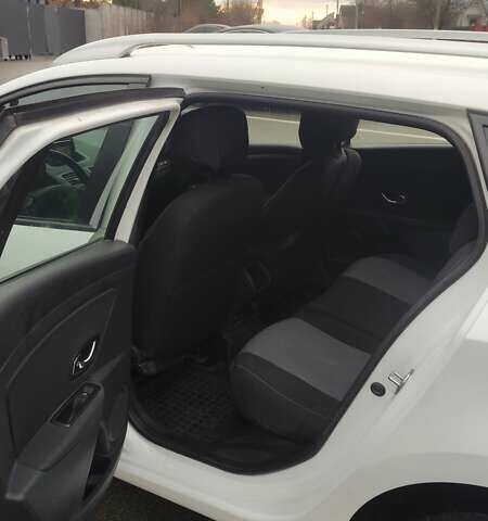 Белый Рено Меган, объемом двигателя 1.46 л и пробегом 234 тыс. км за 8500 $, фото 4 на Automoto.ua