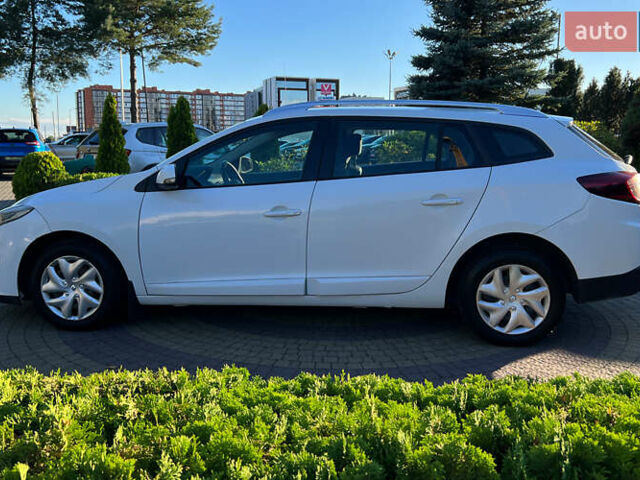 Білий Рено Меган, об'ємом двигуна 1.5 л та пробігом 206 тис. км за 8500 $, фото 3 на Automoto.ua
