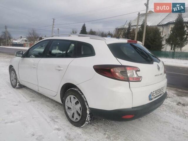 Белый Рено Меган, объемом двигателя 1.5 л и пробегом 262 тыс. км за 5500 $, фото 6 на Automoto.ua