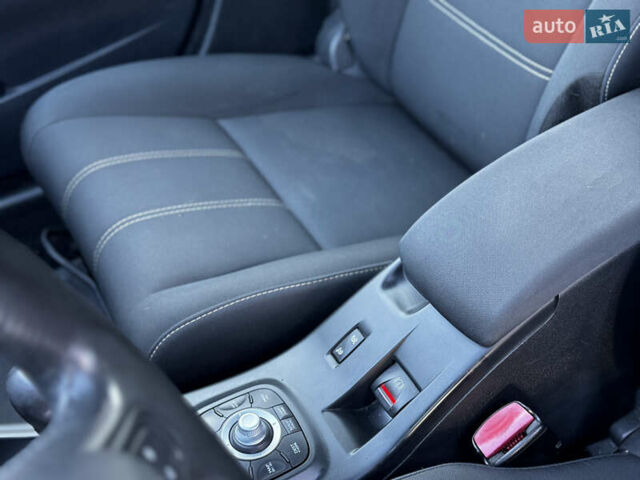 Белый Рено Меган, объемом двигателя 1.5 л и пробегом 261 тыс. км за 7999 $, фото 40 на Automoto.ua