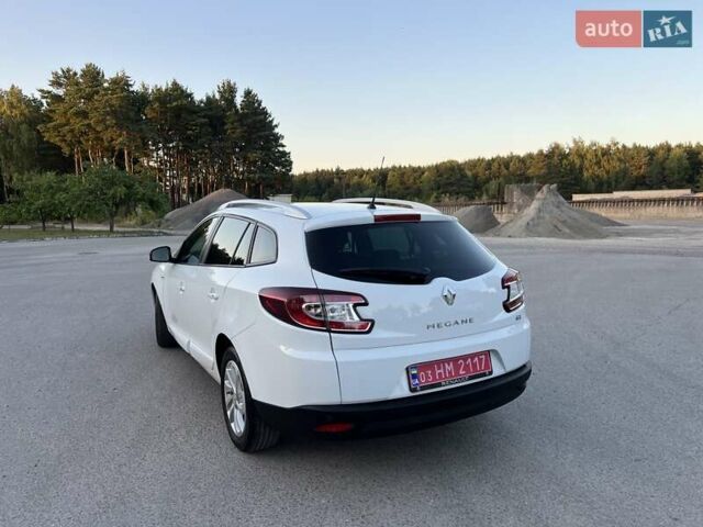 Белый Рено Меган, объемом двигателя 1.5 л и пробегом 196 тыс. км за 8900 $, фото 7 на Automoto.ua