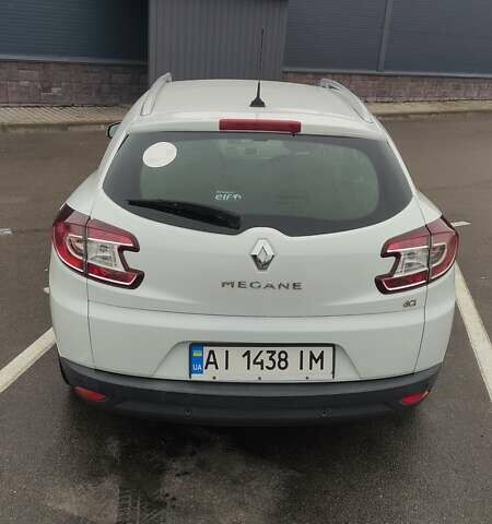 Белый Рено Меган, объемом двигателя 1.46 л и пробегом 234 тыс. км за 8500 $, фото 1 на Automoto.ua