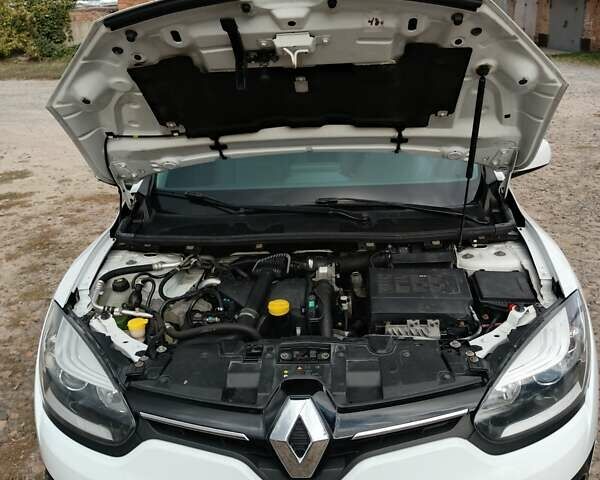 Рено Меган 2014 в Полтаве на Automoto.ua Белый Рено Меган, объемом двигателя 1.46 л и пробегом 320 тыс. км за 7800 $, фото 20 на Automoto.ua