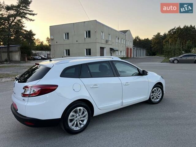 Белый Рено Меган, объемом двигателя 1.5 л и пробегом 196 тыс. км за 8900 $, фото 10 на Automoto.ua