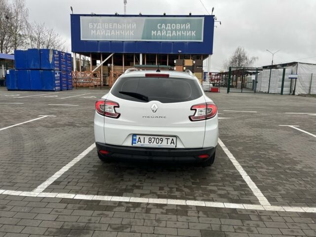 Белый Рено Меган, объемом двигателя 1.5 л и пробегом 330 тыс. км за 8500 $, фото 5 на Automoto.ua