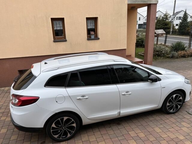 Белый Рено Меган, объемом двигателя 1.6 л и пробегом 167 тыс. км за 2600 $, фото 1 на Automoto.ua