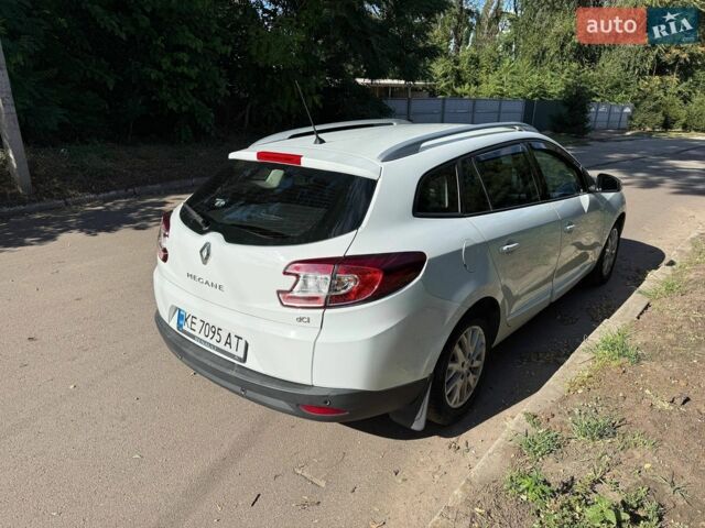 Белый Рено Меган, объемом двигателя 1.6 л и пробегом 300 тыс. км за 7800 $, фото 18 на Automoto.ua