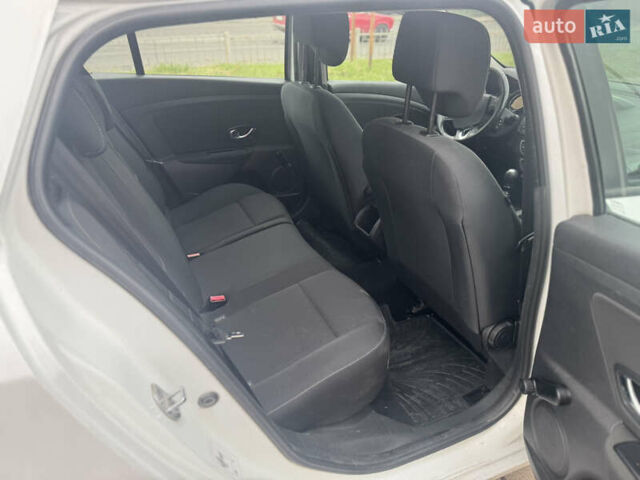 Белый Рено Меган, объемом двигателя 1.5 л и пробегом 280 тыс. км за 7750 $, фото 25 на Automoto.ua