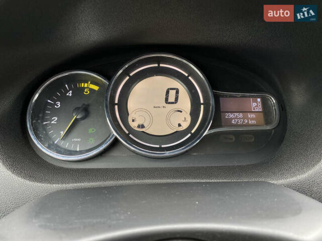 Білий Рено Меган, об'ємом двигуна 1.5 л та пробігом 236 тис. км за 8700 $, фото 71 на Automoto.ua
