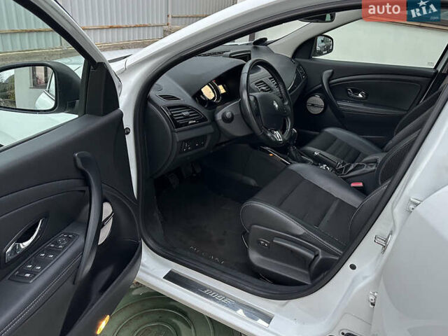 Белый Рено Меган, объемом двигателя 1.6 л и пробегом 217 тыс. км за 8750 $, фото 13 на Automoto.ua