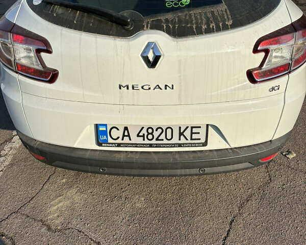 Белый Рено Меган, объемом двигателя 1.5 л и пробегом 228 тыс. км за 8999 $, фото 1 на Automoto.ua