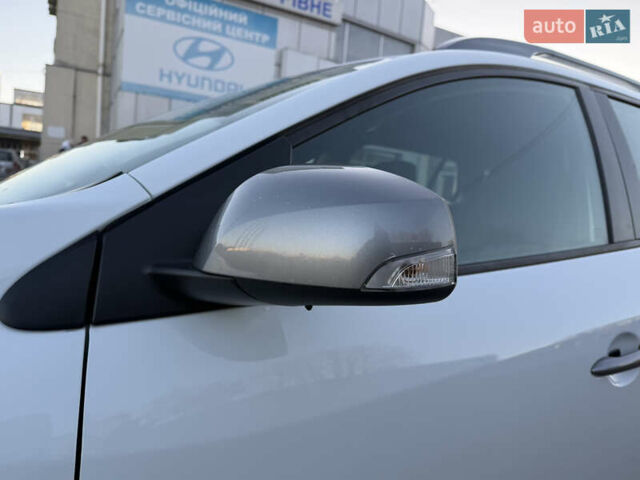 Белый Рено Меган, объемом двигателя 1.5 л и пробегом 265 тыс. км за 8550 $, фото 15 на Automoto.ua