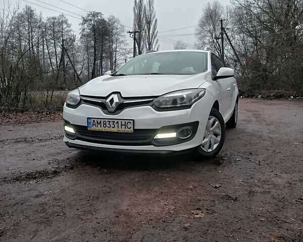Белый Рено Меган, объемом двигателя 1.46 л и пробегом 279 тыс. км за 7800 $, фото 4 на Automoto.ua