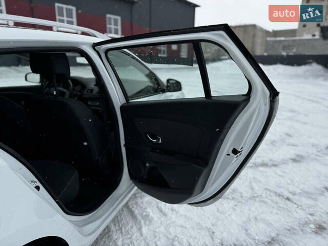 Білий Рено Меган, об'ємом двигуна 1.5 л та пробігом 260 тис. км за 8450 $, фото 28 на Automoto.ua