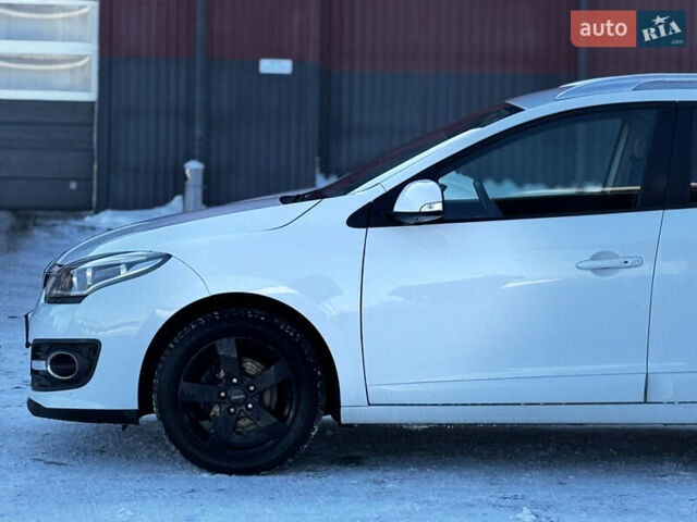 Белый Рено Меган, объемом двигателя 1.5 л и пробегом 261 тыс. км за 7999 $, фото 4 на Automoto.ua