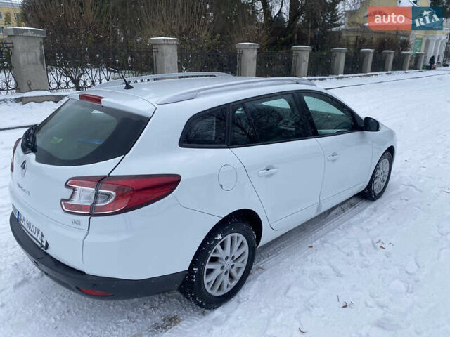Білий Рено Меган, об'ємом двигуна 1.46 л та пробігом 245 тис. км за 7550 $, фото 11 на Automoto.ua