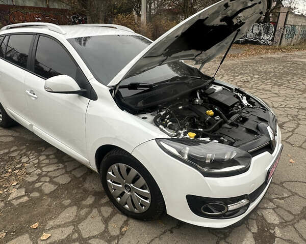 Білий Рено Меган, об'ємом двигуна 1.5 л та пробігом 245 тис. км за 9500 $, фото 6 на Automoto.ua