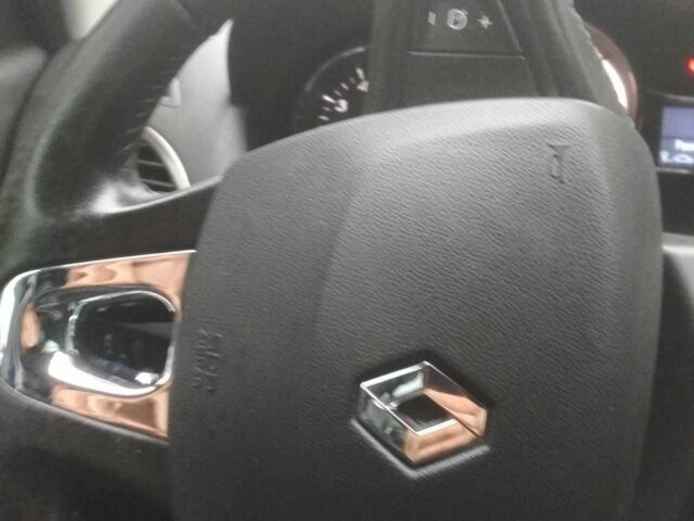 Белый Рено Меган, объемом двигателя 1.5 л и пробегом 274 тыс. км за 7200 $, фото 2 на Automoto.ua